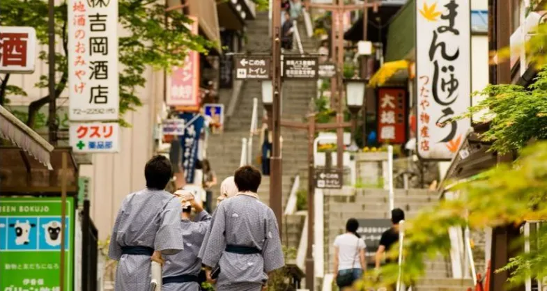 群馬の観光デートにおすすめの場所　伊香保温泉石段街